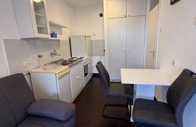 Rent of a bright 1-room apartment, 43 m², in the center of Belgrade, Serbia