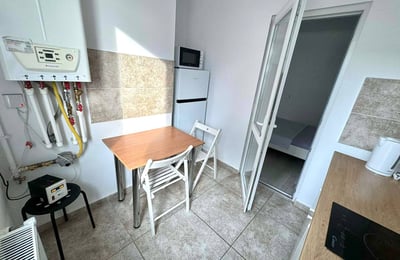 Location d’un appartement meublé et confortable d’une pièce dans le Secteur 6, Bucarest, Roumanie