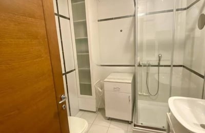 Miete einer hellen 2-Zimmer-Wohnung, 65 m², im Zentrum von Belgrad, Serbien