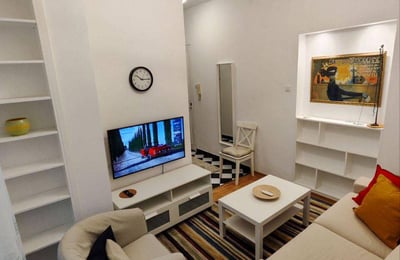 Аренда двухкомнатной квартиры с новым ремонтом, 44 м², напротив парка Ташмайдан, Белград, Сербия