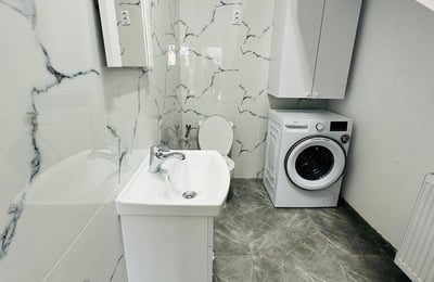 Аренда современной квартиры с 2 спальнями, Санпетру, Брашов, Румыния