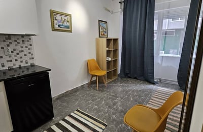 Rent of a modern studio apartment in the center, Torrevieja, Spain