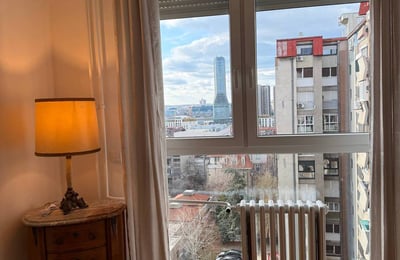 Alquiler de un luminoso apartamento de 3 habitaciones con hermosa vista, 78 m², Belgrado, Serbia