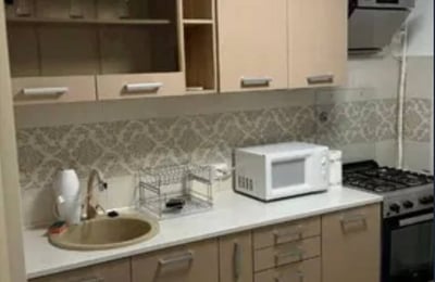 Alquiler de un apartamento amueblado y cómodo de 2 habitaciones, 50 m², Sector 4, Bucarest, Rumanía