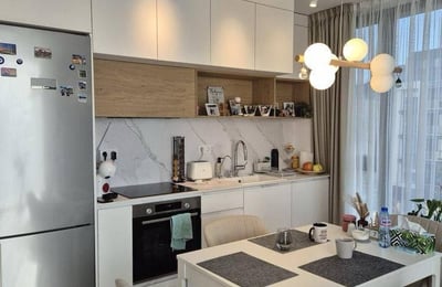 Miete einer Premium-3-Zimmer-Wohnung, 100 m², St. Konstantin und Helena, Varna, Bulgarien