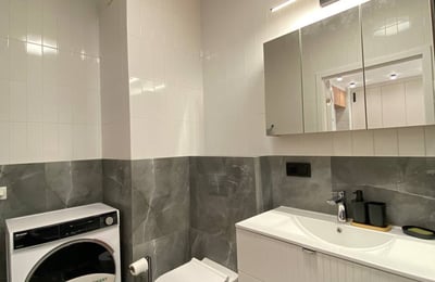 Alquiler de un acogedor y luminoso apartamento de 2 habitaciones, 50 m², Varsovia, Polonia