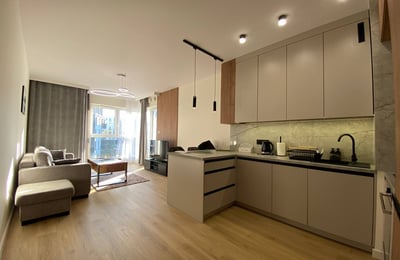 Alquiler de un acogedor y luminoso apartamento de 2 habitaciones, 50 m², Varsovia, Polonia