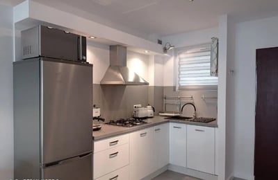 Location d’un appartement confortable de 2 pièces, 40 m², Śródmieście, Varsovie, Pologne