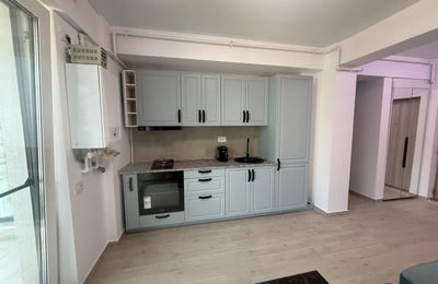 Alquiler de un apartamento amueblado de 2 habitaciones, 55 m², Mamaia Sat, Rumanía
