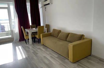 Alquiler de un apartamento amueblado de 2 habitaciones, 57 m², Mamaia, Constanța, Rumanía