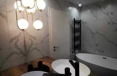 Alquiler de un acogedor apartamento de 3 habitaciones, Tractorul, Brașov, Rumanía