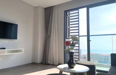 Location d’un appartement meublé de 2 chambres avec vue sur la mer, 77 m², centre-ville, Nha Trang, Vietnam