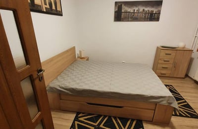 Miete einer komfortablen, möblierten 3-Zimmer-Wohnung, 80 m², Constanța, Rumänien