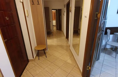 Miete einer komfortablen, möblierten 3-Zimmer-Wohnung, 80 m², Constanța, Rumänien