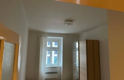 Аренда светлой двухкомнатной квартиры, 55 м², Holešovice, Прага, Чехия