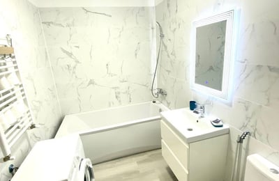 Rent of a bright studio apartment with balcony, Mamaia Sat, Romania