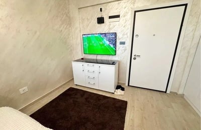 Location d’un appartement lumineux de 2 pièces avec balcon, Mamaia Sat, Roumanie