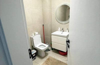 Location d’un appartement lumineux de 2 pièces avec balcon, Mamaia Sat, Roumanie