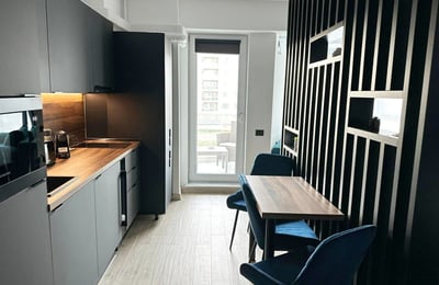 Alquiler de un luminoso estudio, primera línea de mar, Mamaia Sat, Rumanía