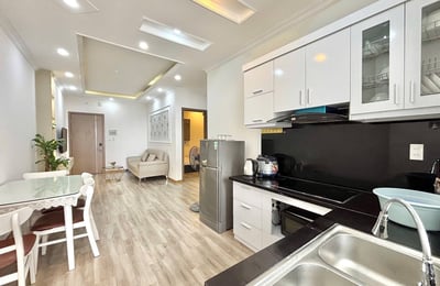 Miete einer möblierten Wohnung mit 2 Schlafzimmern in Meeresnähe, Nha Trang, Vietnam