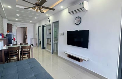 Location d’un appartement lumineux de 3 pièces avec vue sur la mer et la ville, 74 m², nord de Nha Trang, Vietnam