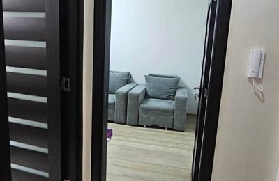 Аренда свежей 2-комнатной квартиры после ремонта, сектор 6, Бухарест, Румыния