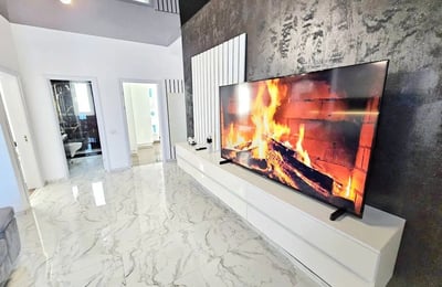 Modern penthouse for rent with 3 rooms and terrace, Mamaia Sat, Romania