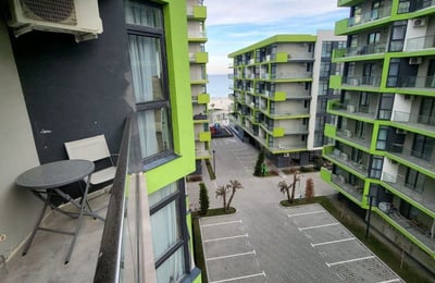 Location d’un studio lumineux avec balcon, Mamaia Sat, Roumanie