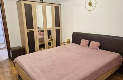 Alquiler de apartamento luminoso de 2 habitaciones con balcón, Mamaia Sat, Rumanía