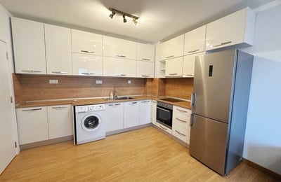 Gemütliche 1-Schlafzimmer-Wohnung mit Meerblick zur Miete, Briz, Varna, Bulgarien