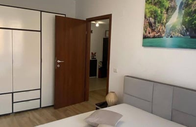 Аренда комфортной двухкомнатной квартиры, Брашов, Румыния