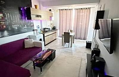 Location d’un appartement confortable de deux pièces avec balcon, Mamaia Sat, Roumanie