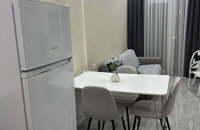 Location d’un appartement lumineux et meublé, 40 m², Batoumi, Géorgie