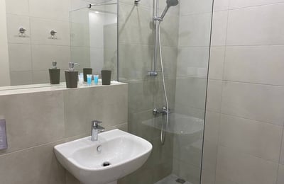 Location d’un appartement lumineux et meublé, 40 m², Batoumi, Géorgie