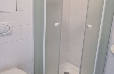 Location d’un appartement cosy et lumineux d’une pièce, 35 m², Bohnice, Prague, République Tchèque