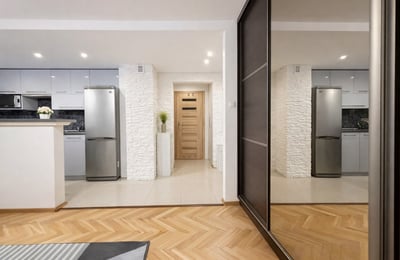 Location d’un appartement moderne et meublé de deux pièces avec balcon, 41 m², Bielany, Varsovie, Pologne