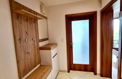 Moderne helle Wohnung mit Balkon und Parkplatz zur Miete, 57 m², Stodůlky, Prag, Tschechien