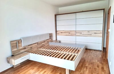 Moderne helle Wohnung mit Balkon und Parkplatz zur Miete, 57 m², Stodůlky, Prag, Tschechien