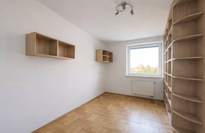 Alquiler de apartamento amplio de cuatro habitaciones con balcón, 95 m², Targówek, Varsovia, Polonia
