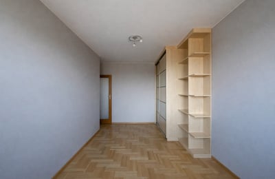 Alquiler de apartamento amplio de cuatro habitaciones con balcón, 95 m², Targówek, Varsovia, Polonia