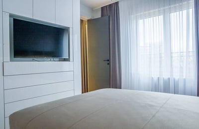 Stylish three-room apartment with balcony for rent, 78 m², Vračar, Belgrade, Serbia