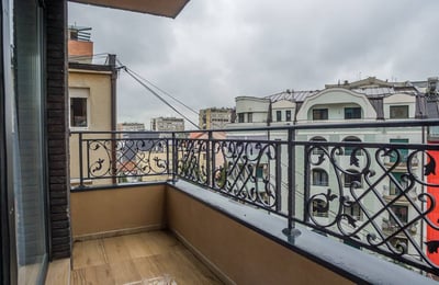 Stylish three-room apartment with balcony for rent, 78 m², Vračar, Belgrade, Serbia