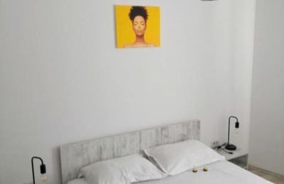 Alquiler de apartamento luminoso con balcón, Mamaia Sat, Rumanía