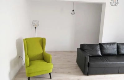 Alquiler de apartamento luminoso con balcón, Mamaia Sat, Rumanía