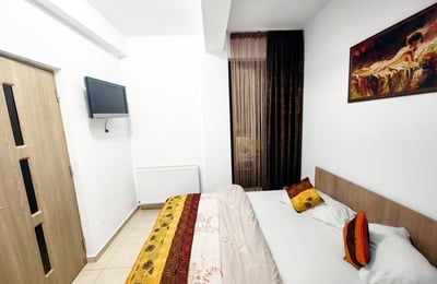 Alquiler de apartamento luminoso y amueblado con balcón, Mamaia Sat, Rumanía