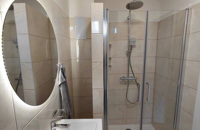 Alquiler de apartamento luminoso y renovado, 43 m², Budějovická, Praga, República Checa