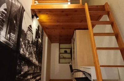 Gemütliche Wohnung im historischen Gebäude zur Miete, Staré Mesto, Bratislava, Slowakei