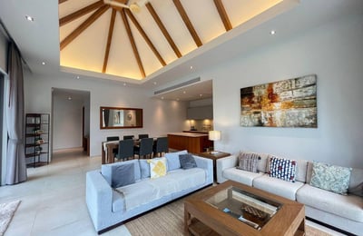 Alquiler de villa con piscina privada y jardín, 2 dormitorios, Phuket, Tailandia