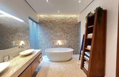 Alquiler de villa con piscina privada y jardín, 2 dormitorios, Phuket, Tailandia