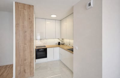 Appartement lumineux et moderne de 50 m² avec balcon à louer à Mokotów, Varsovie, Pologne